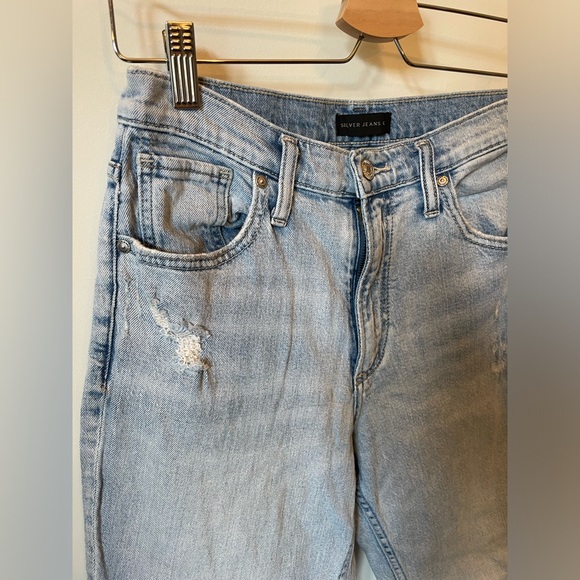☀️Silver Jeans Co. Distressed Denim - Picture 3 of 7